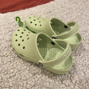 BNWT Crocs in colour Celery